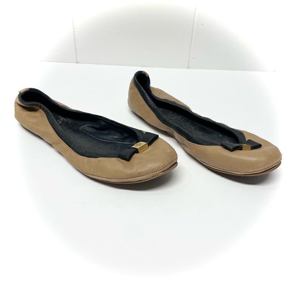 Tory Burch Eddie Logo Bow Two-Tone Ballerina Flat Clay Beige Size 8